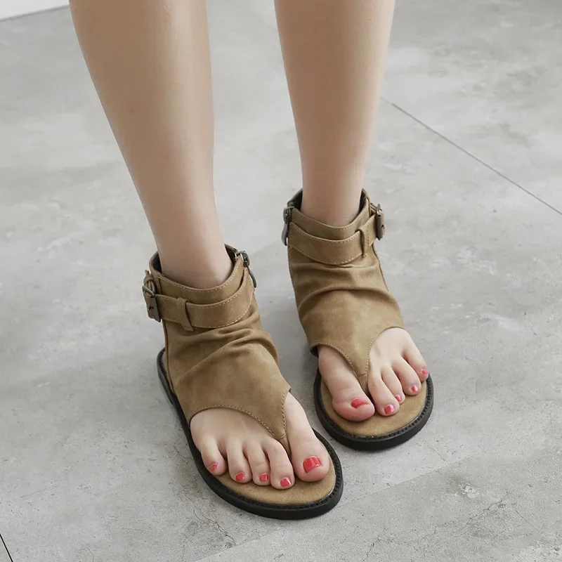 Большие босоножки на плоском каблуке с клипсами в этническом стиле, летняя пляжная обувь